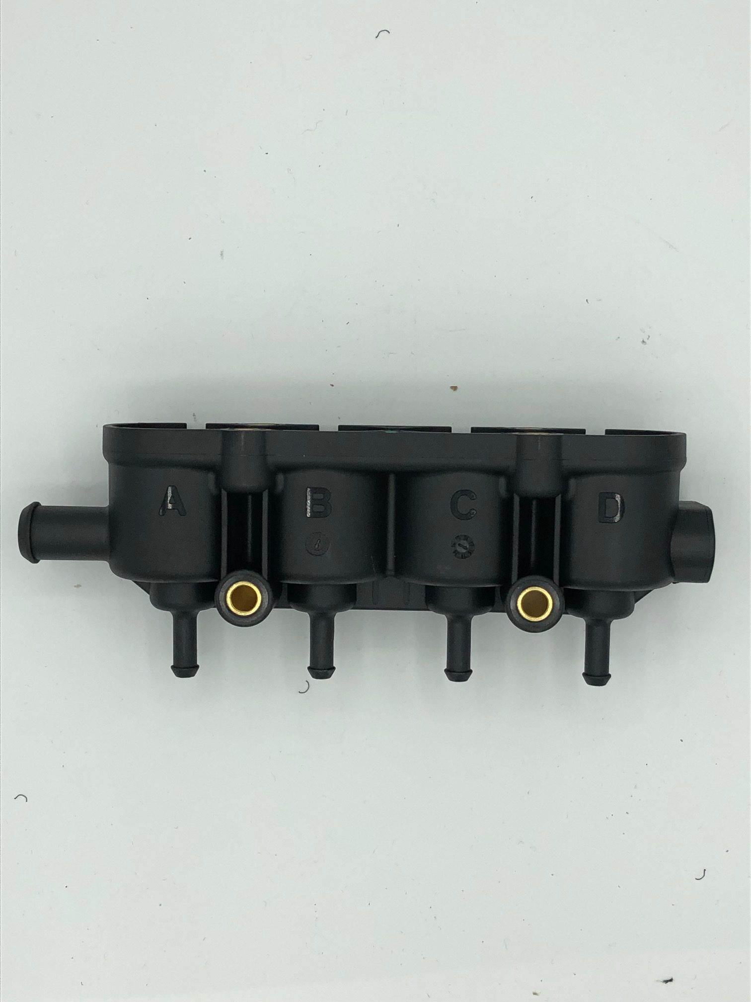 Autogas-LPG-Landirenzo-Ersatzteile-MED-Railhalter-4er-Gehäuse-mit-Sensorstutzen-1
